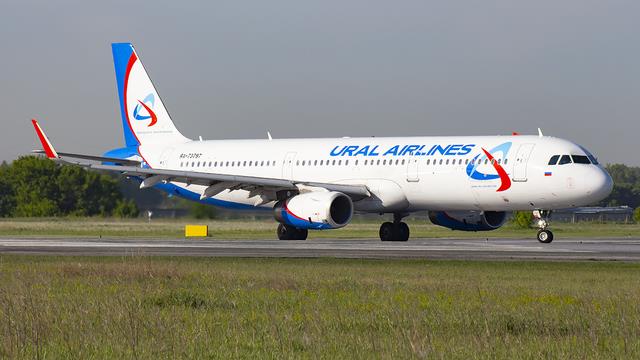 RA-73797:Airbus A321:Уральские авиалинии